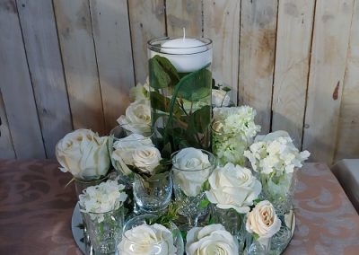 Creme wedding centrepieces