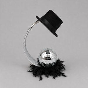 Half moon stand black & silver