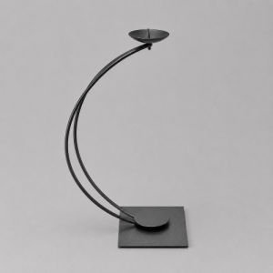 Half moon stand silver