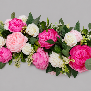 Pink flower runner